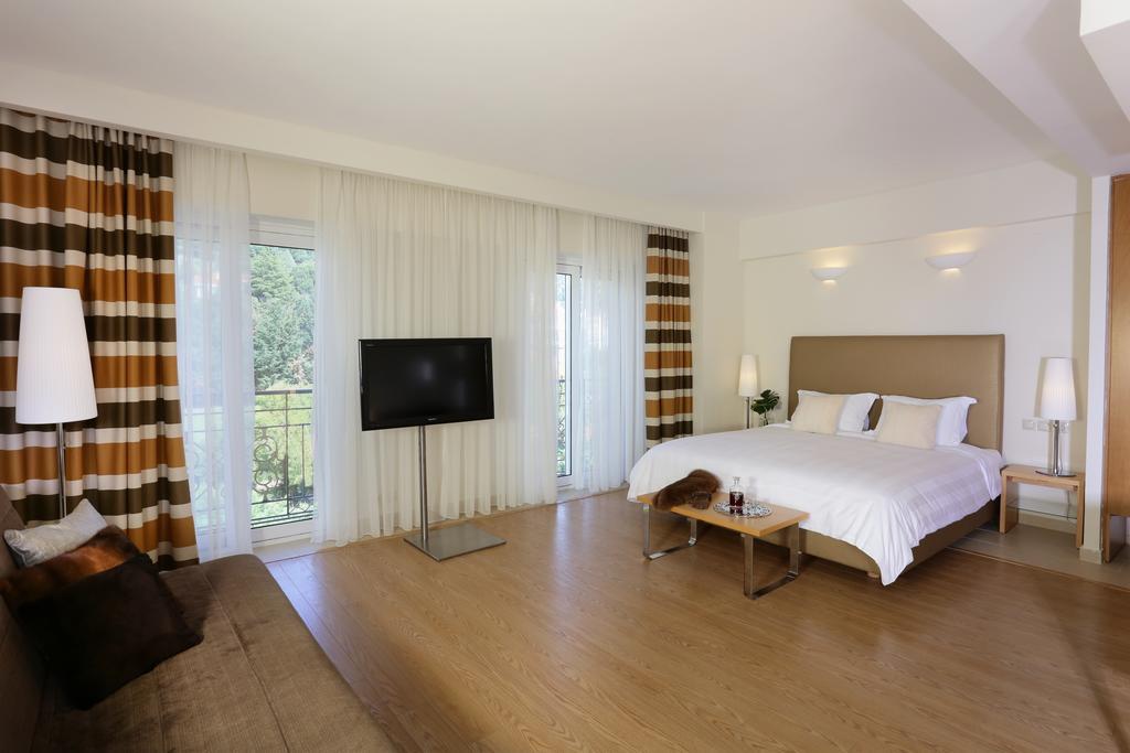 Chloe Luxury Hotel 卡斯托里亚 外观 照片