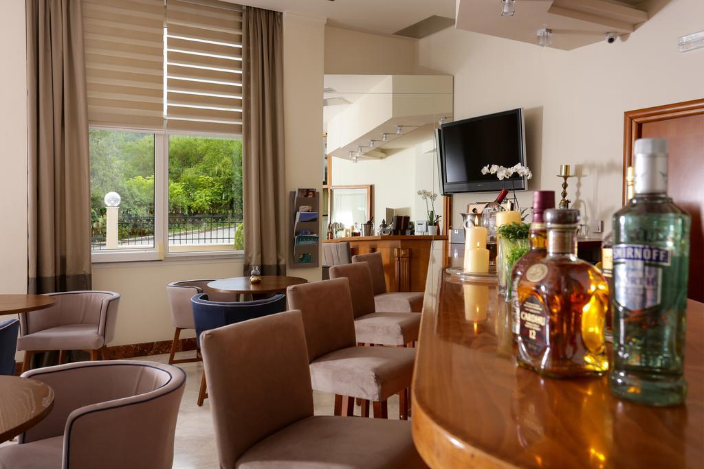 Chloe Luxury Hotel 卡斯托里亚 外观 照片