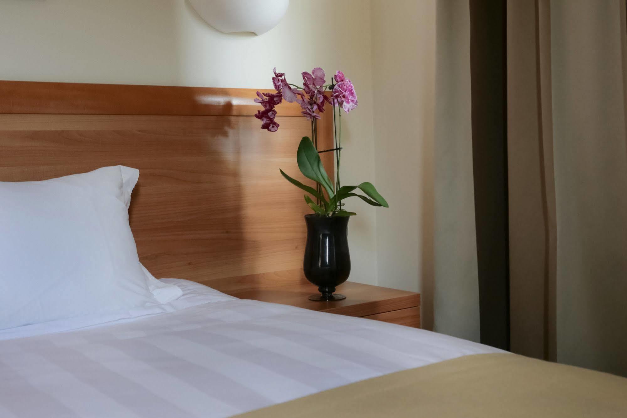 Chloe Luxury Hotel 卡斯托里亚 外观 照片