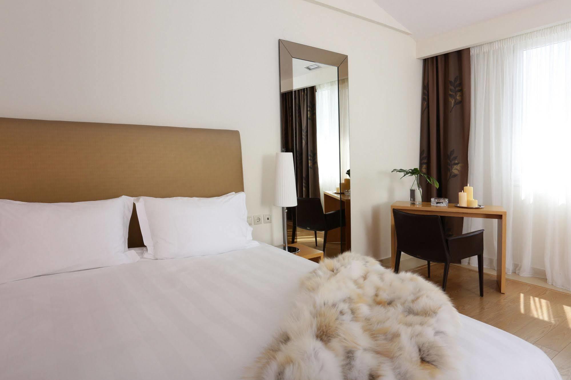 Chloe Luxury Hotel 卡斯托里亚 外观 照片