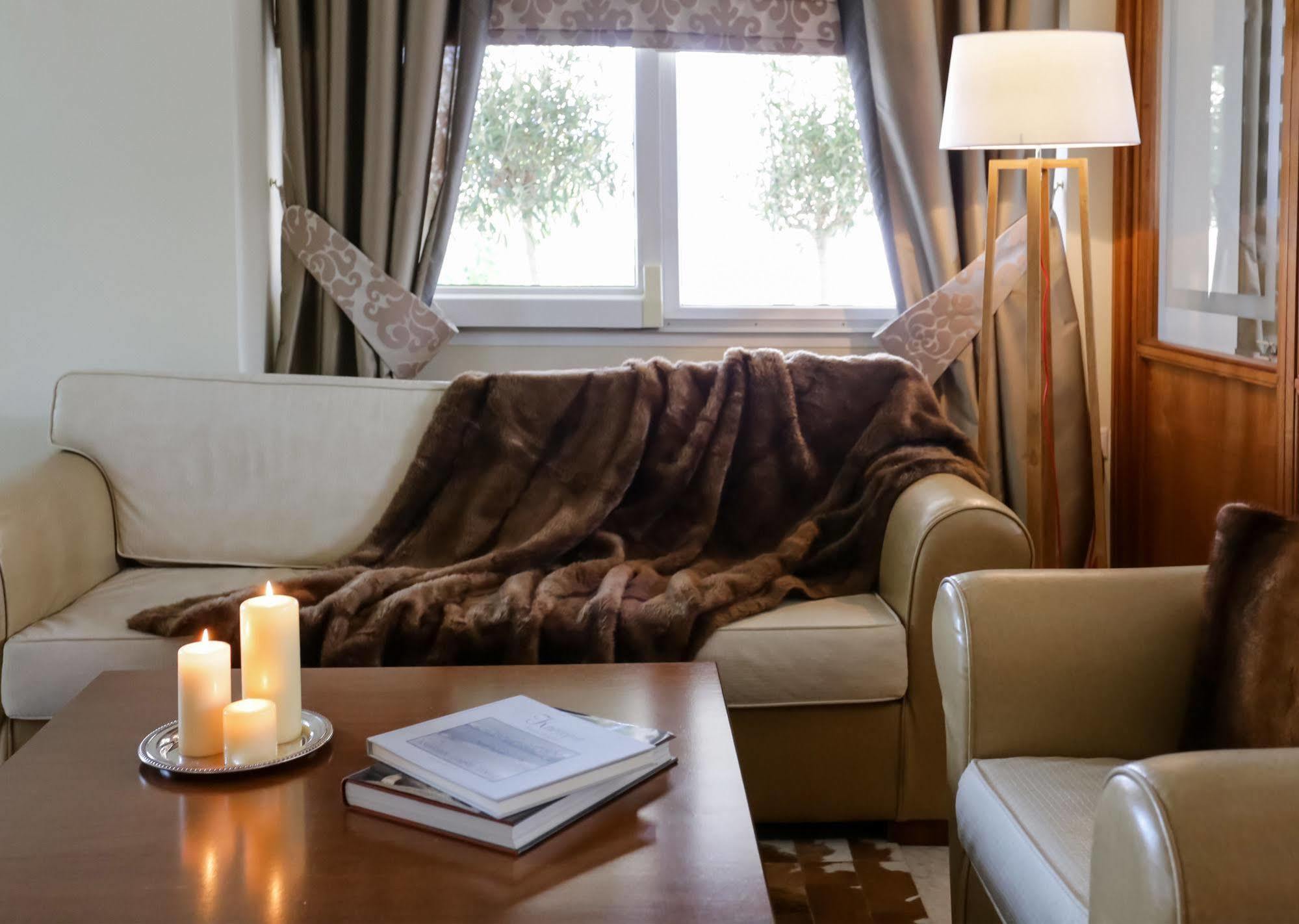 Chloe Luxury Hotel 卡斯托里亚 外观 照片