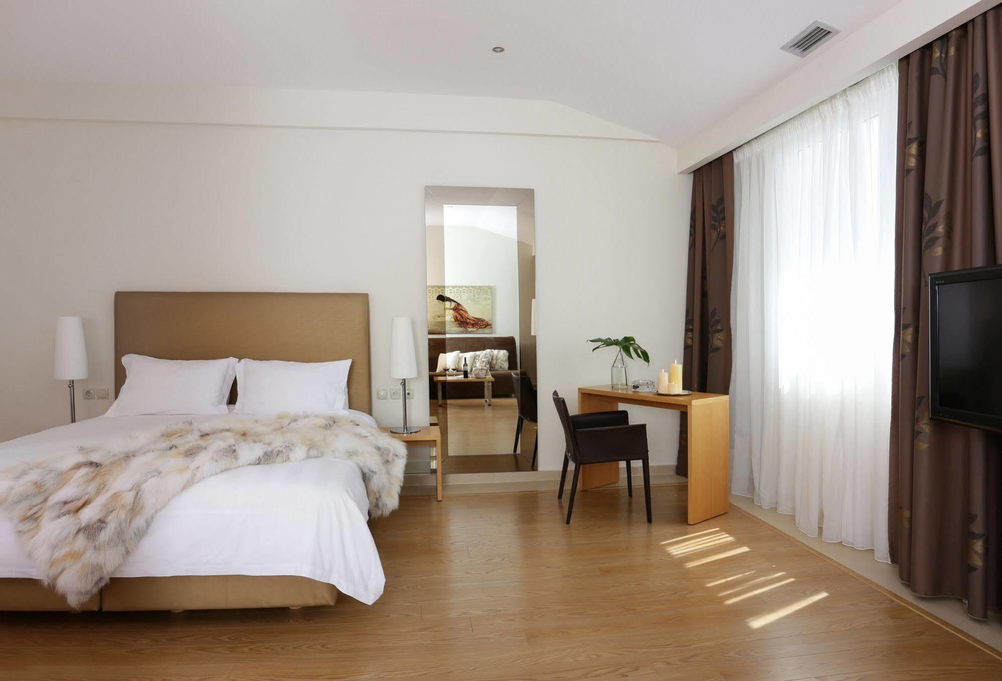Chloe Luxury Hotel 卡斯托里亚 外观 照片